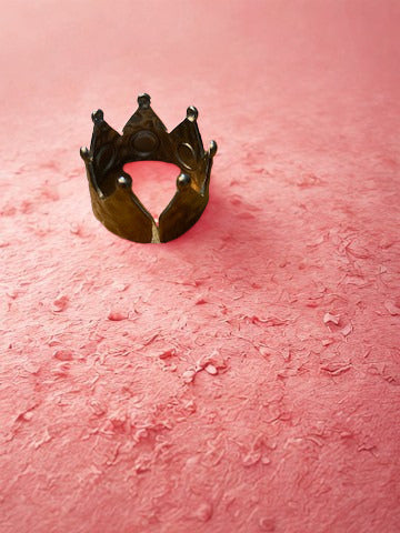Vintage-Style Gemstone Crown Ring| 18k Gold Plated Elegance| Stainless Steel