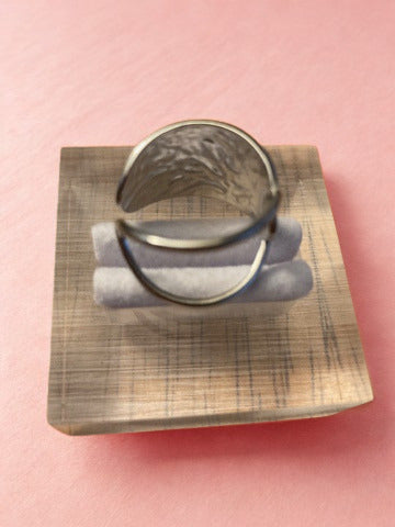 18K Stainless Steel Hammered Ring | Adjustable Band - Adults